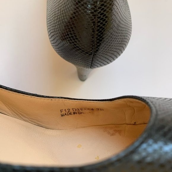 Cole Haan Air Chelsea Low Pump Textured Snakeskin - Picture 5 of 8